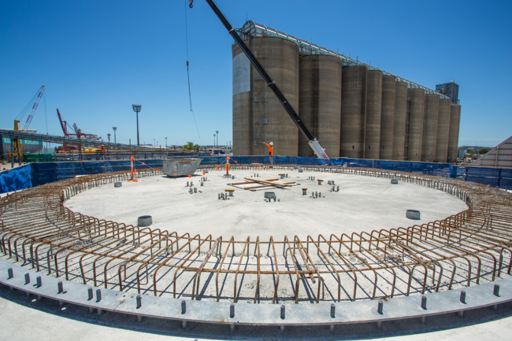 Niepe working on the construction of 2 new concrete silo structures at the Port of Brisbane Falconer Grain Terminal